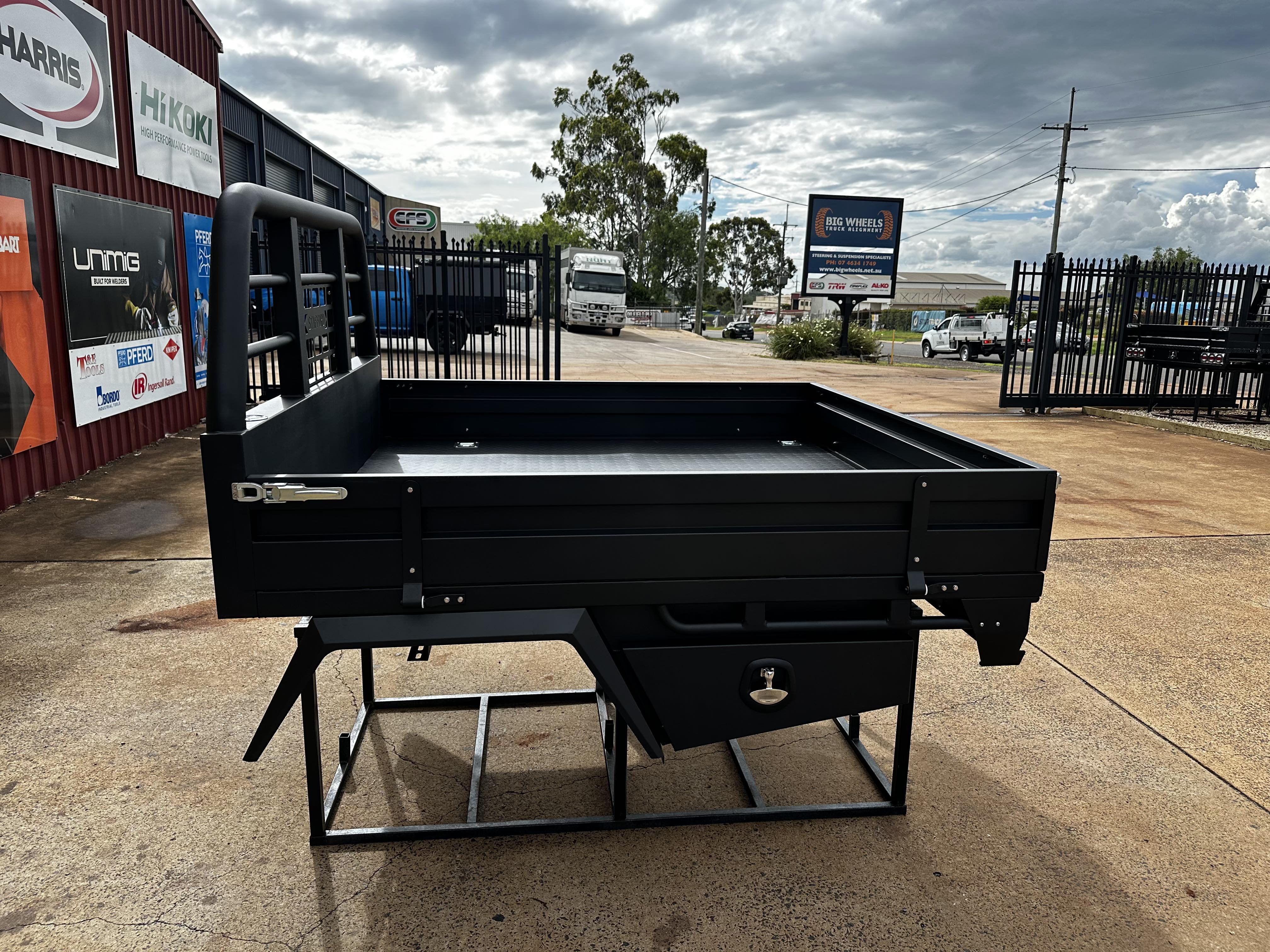 STAFFORD INDUSTRIAL 1800MM STEEL UTE TRAY PACKAGE BLACK