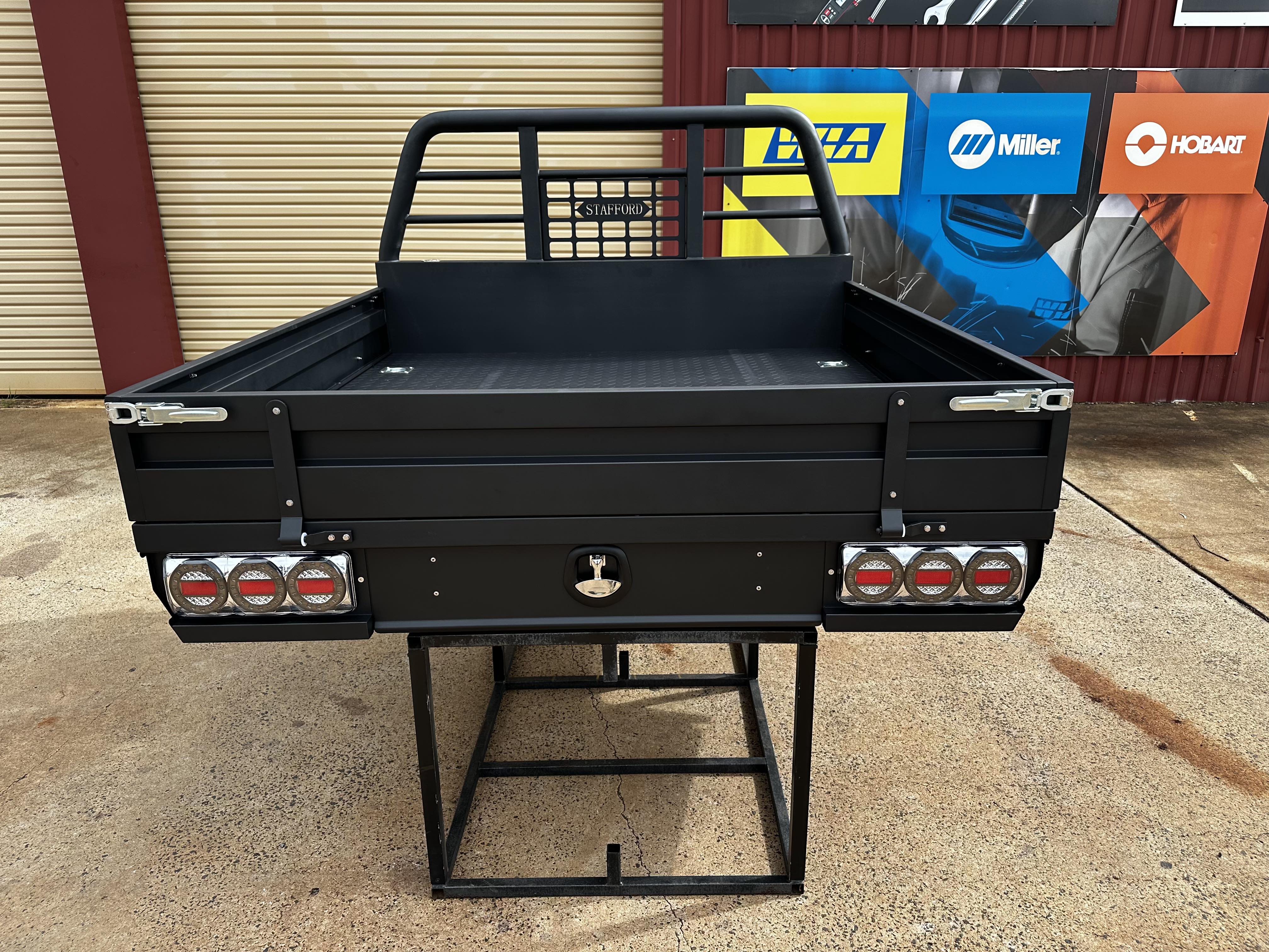 STAFFORD INDUSTRIAL 1800MM STEEL UTE TRAY PACKAGE BLACK
