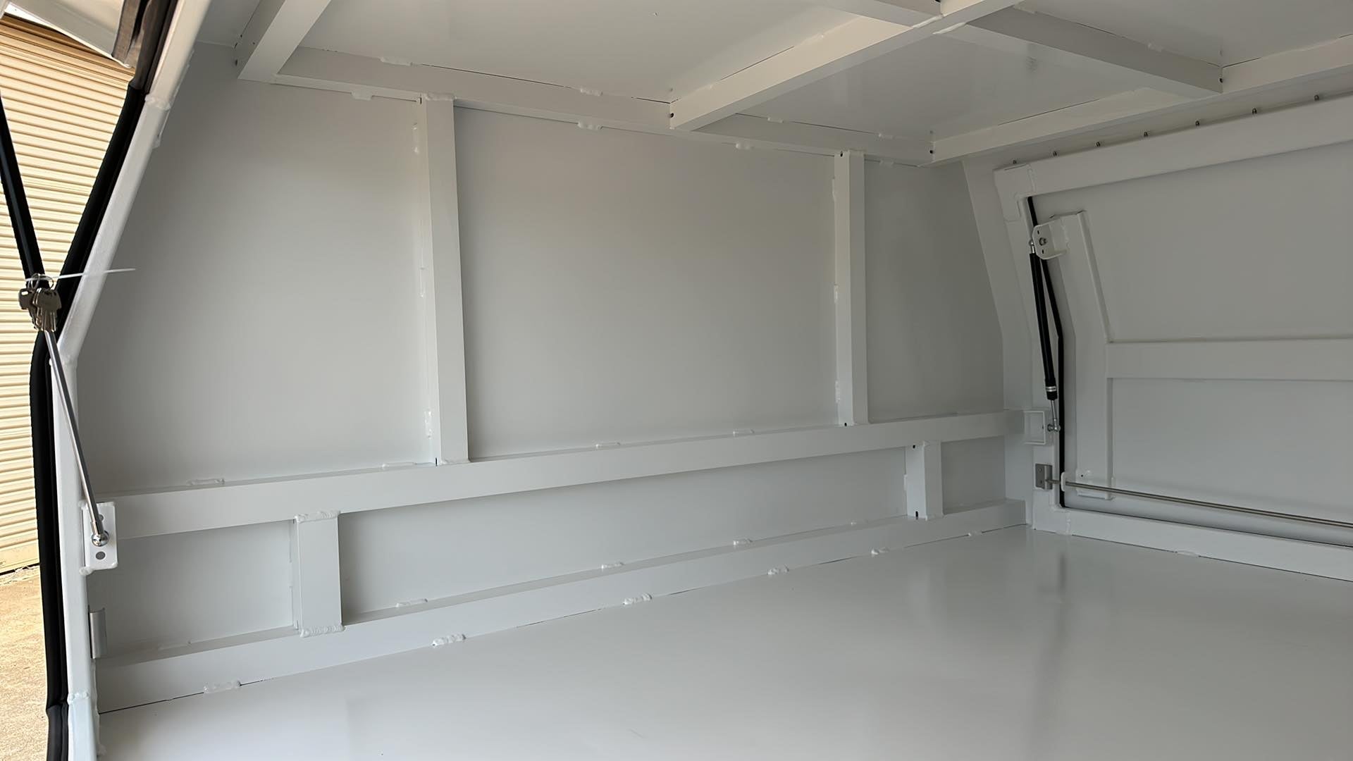 STAFFORD INDUSTRIAL CANOPY 3 DOOR WHITE 1800 x 1780 x 860MM 3MM