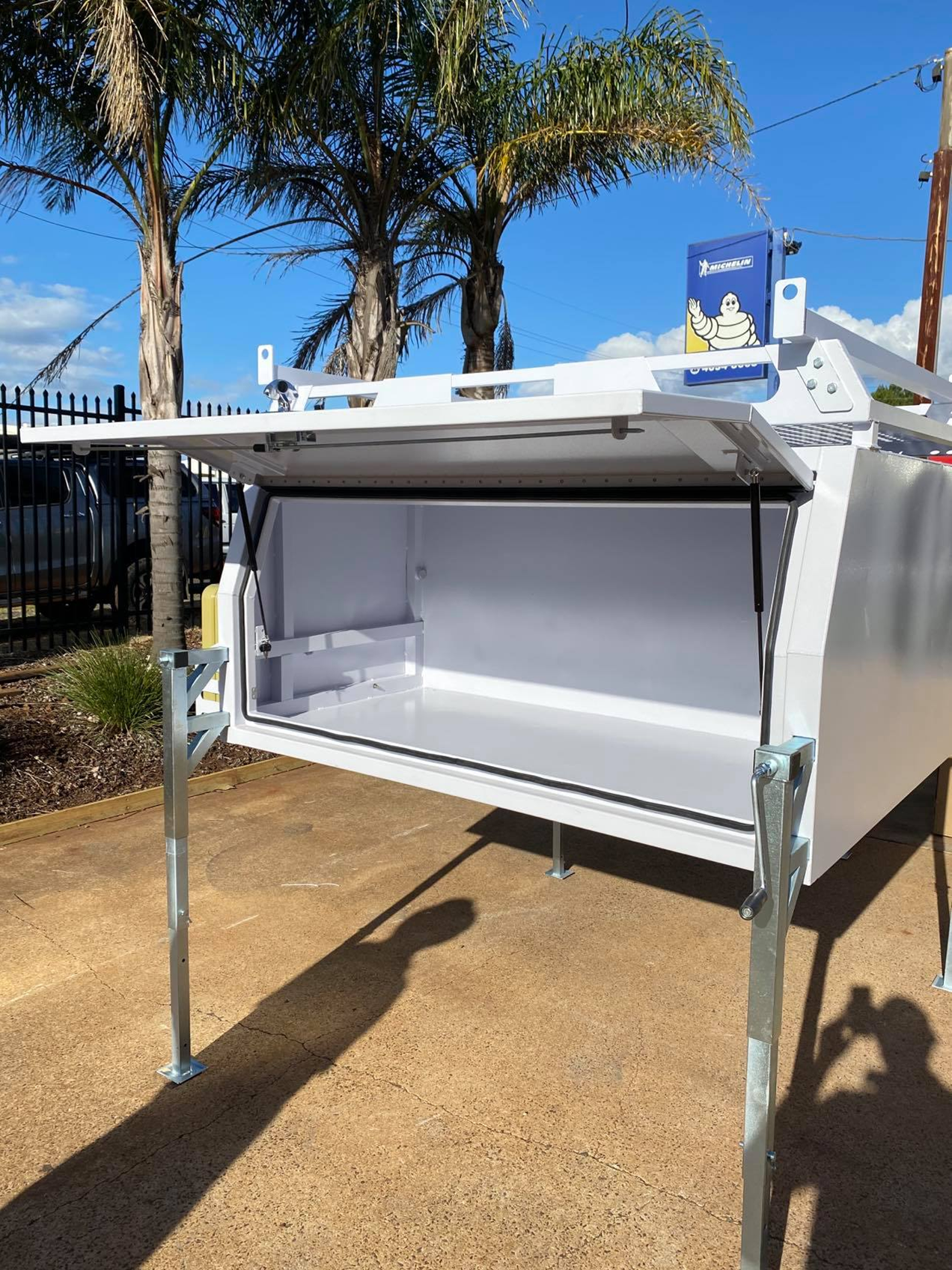 STAFFORD INDUSTRIAL MAXI CANOPY 1800X860X1780 WHITE 3MM