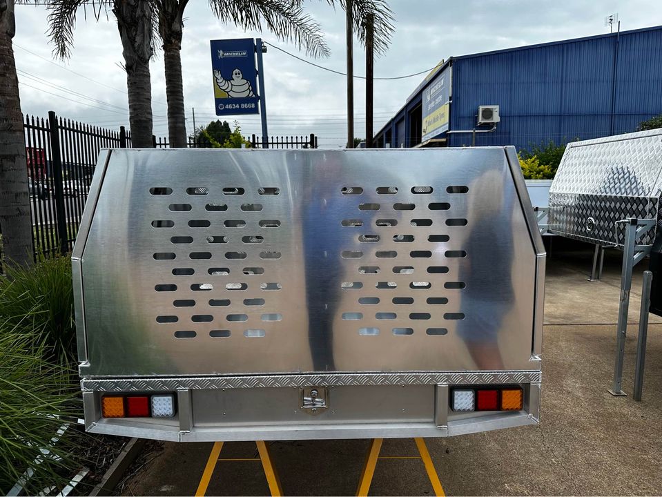 STAFFORD INDUSTRIAL (FULL DOGBOX) 600MM X 1780MM X 860MM FLAT PLATE