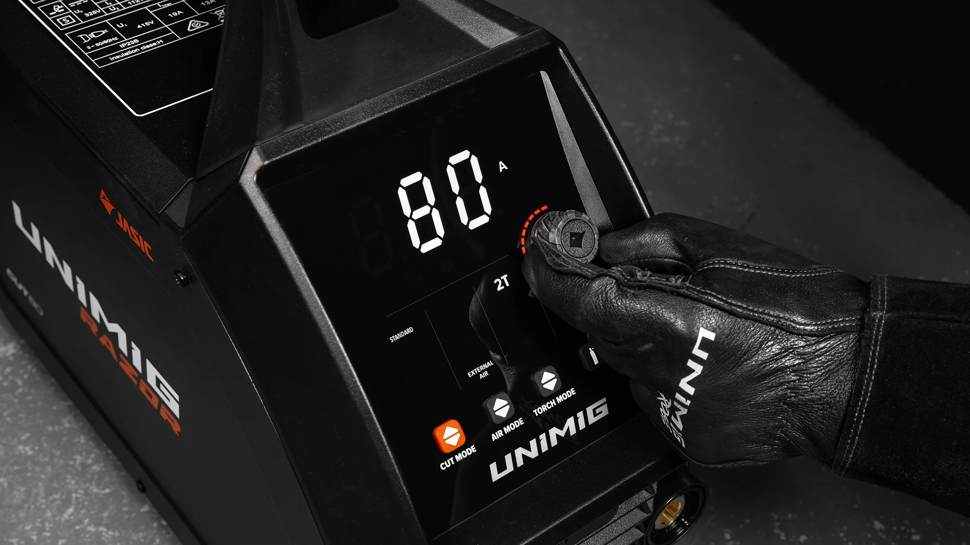 RAZOR CUT 80 PLASMA CUTTER