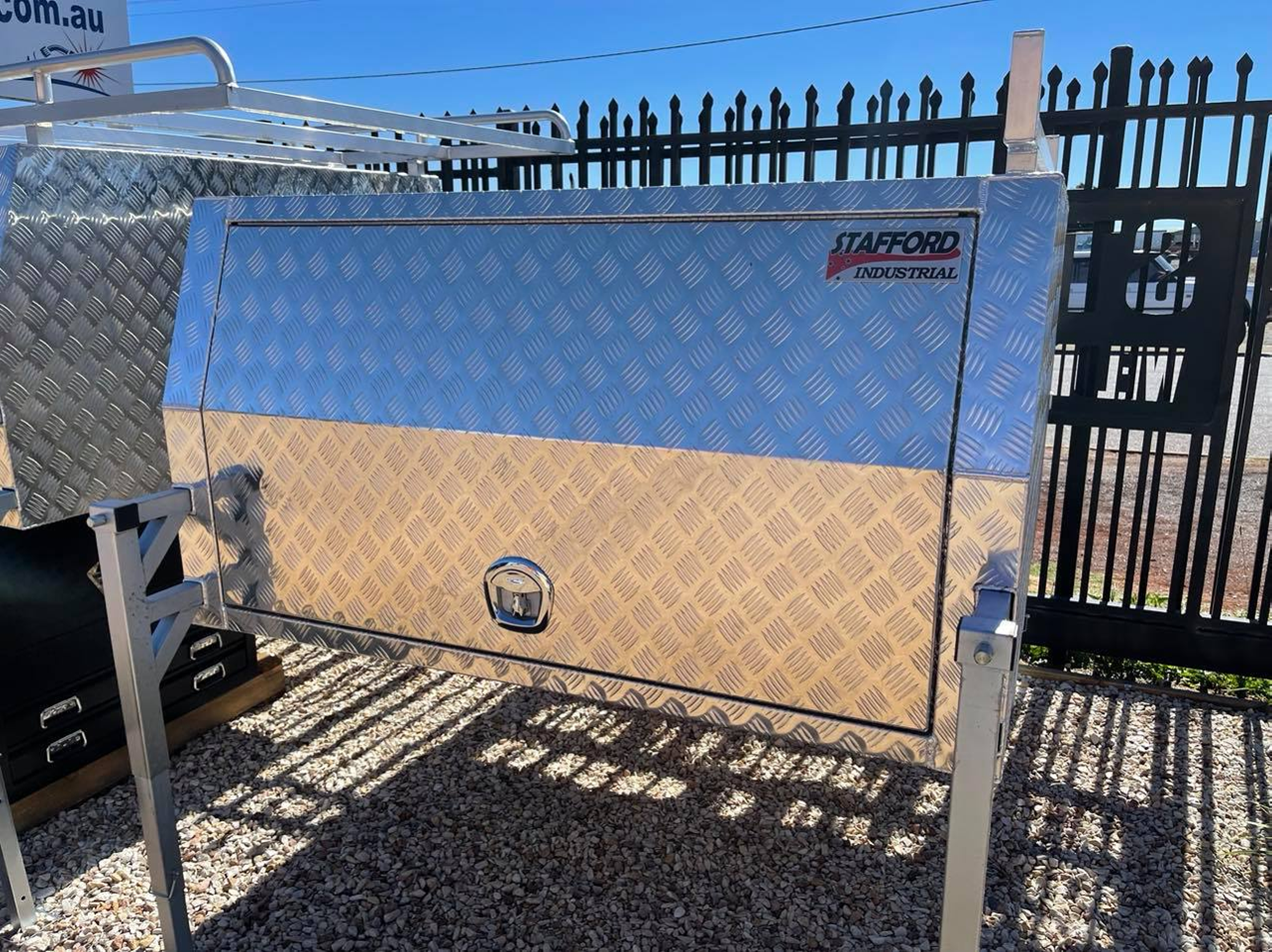 STAFFORD INDUSTRIAL UTE CANOPY 1600MM X 1780MM X 860MM ALU CHECKER PLATE 2 DOOR  3MM