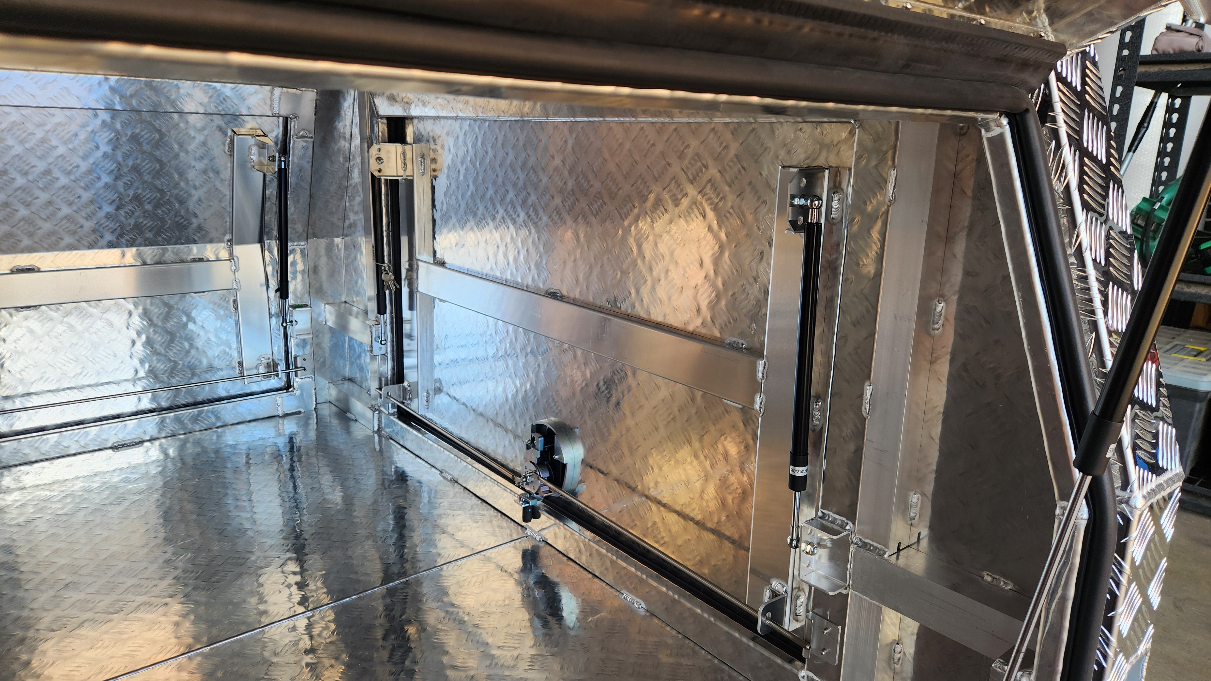 STAFFORD INDUSTRIAL UTE CANOPY 1800MM X 1780MM X 860MM ALU CHECKER PLATE 3 DOOR